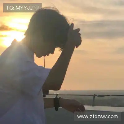 劳能豪